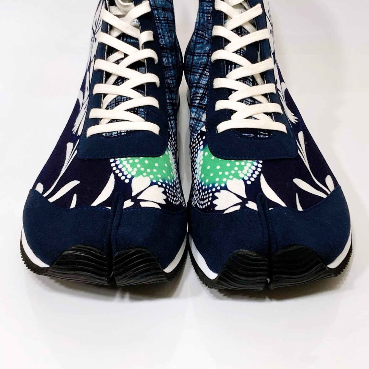Ninja Tabi Shoes ー Splinkle Butterfly with color (No.28 / 27cm)