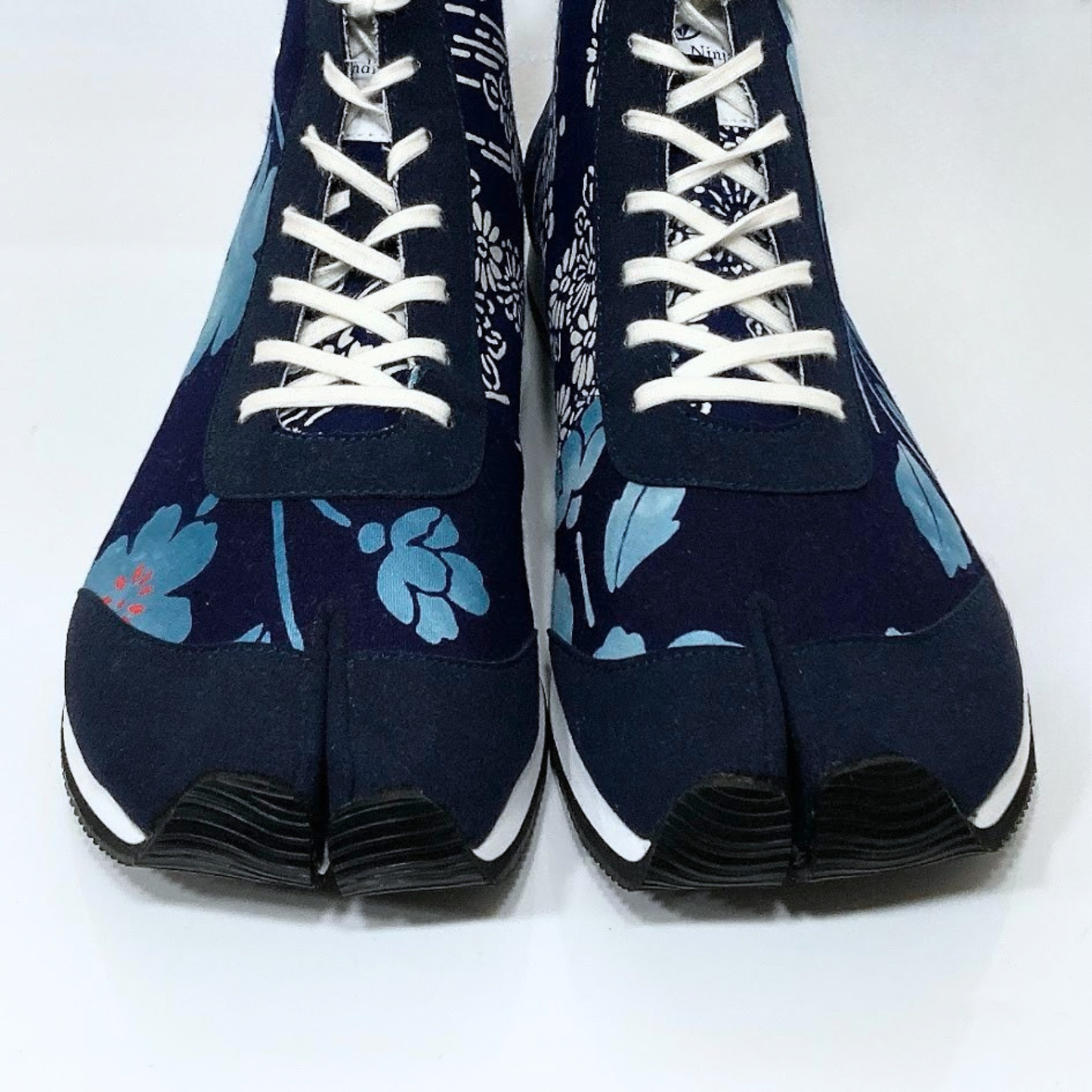 Ninja Tabi Shoes — Flare Blue Sakura (No.33 / 27cm)