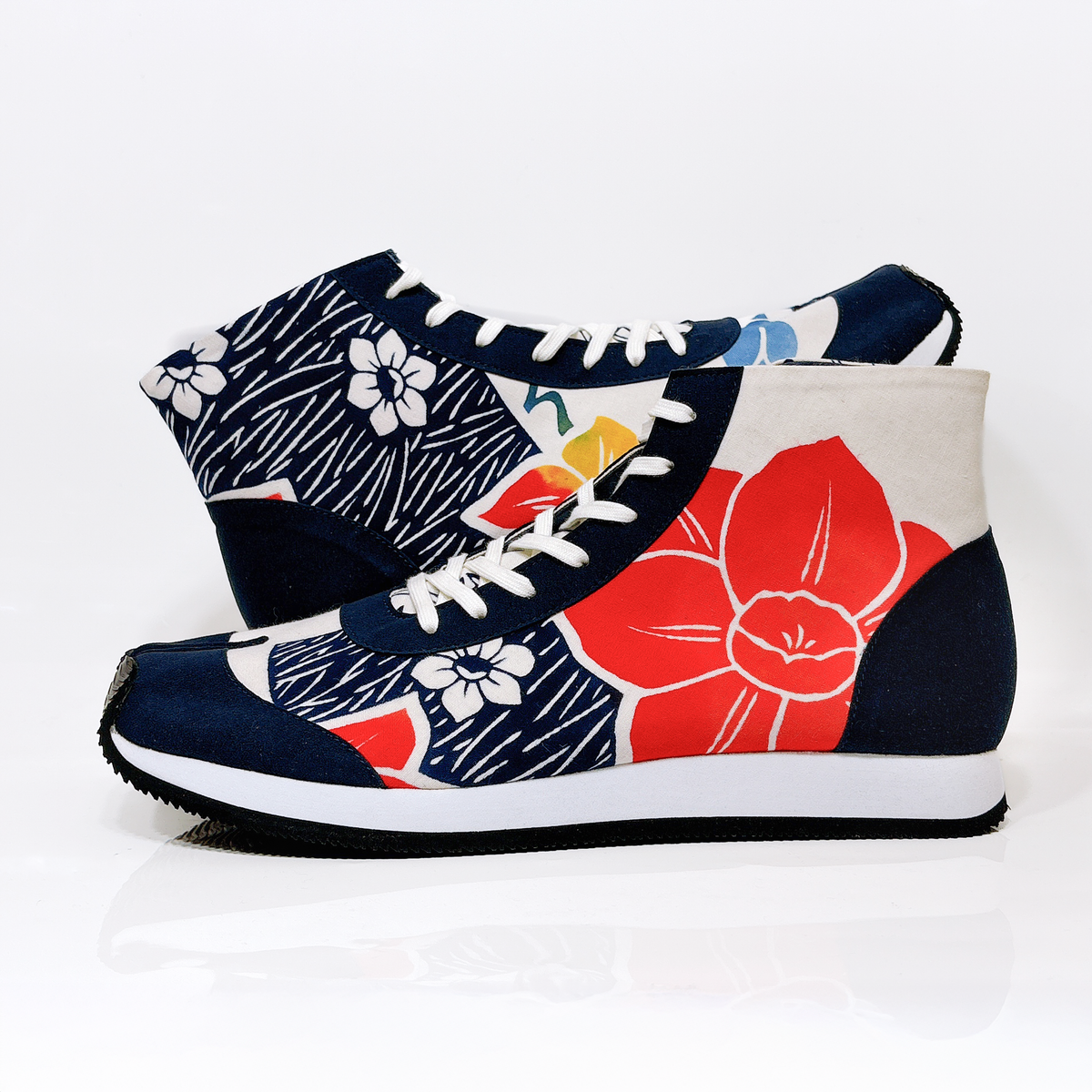 Ninja Tabi Shoes — Flare Red Flower (No.19 / 28cm)